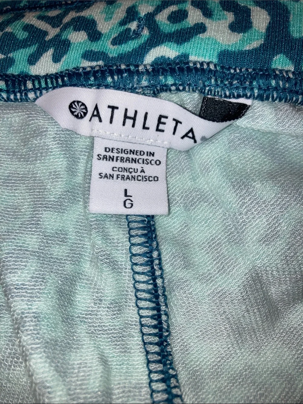 Athleta Drawstring Women’s Athletic Shorts - Teal Turquoises Patterned - L NWT - Picture 7 of 8